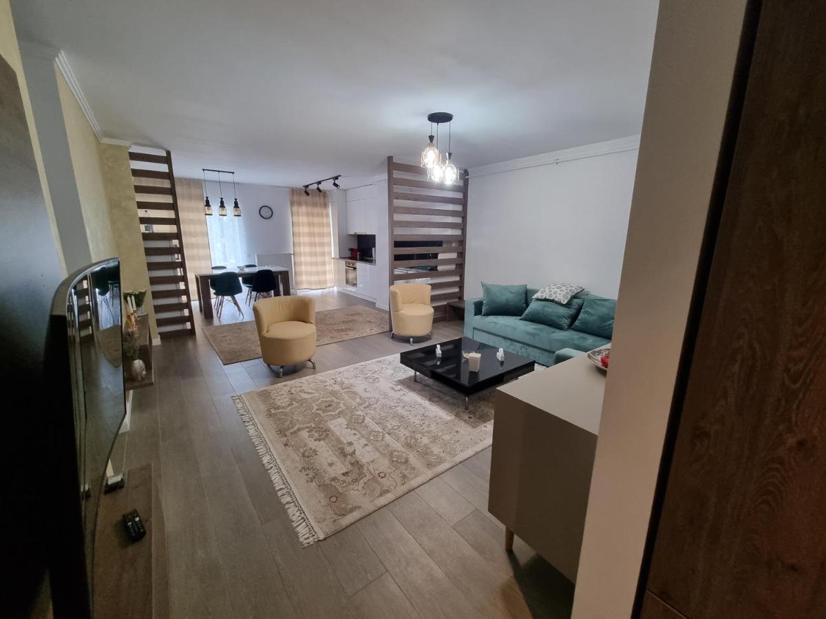 Apartament Superb In Regim Hotelier- Arad Plaza Exterior foto