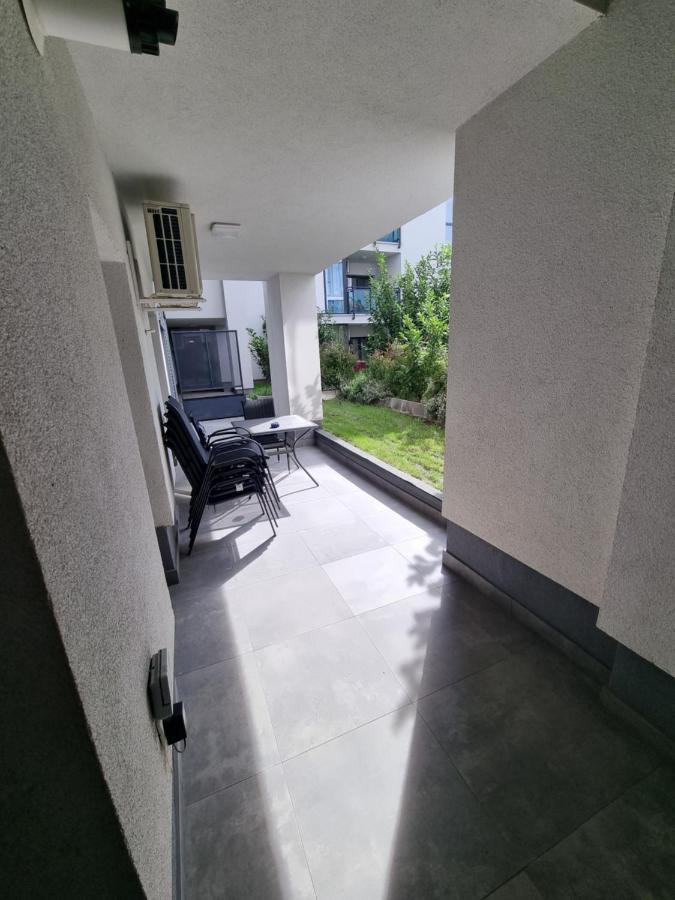 Apartament Superb In Regim Hotelier- Arad Plaza Exterior foto